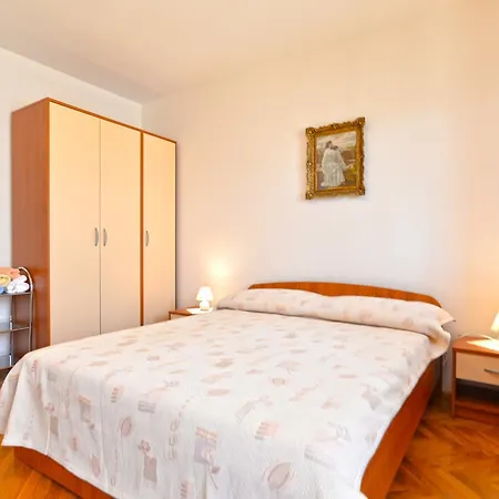 Apartment Ljiljana 1553 Novigrad (Istria)