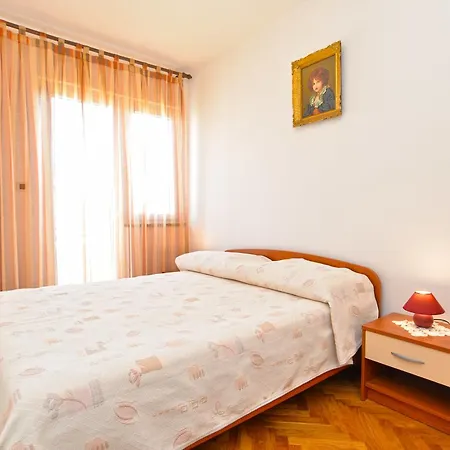 Apartment Ljiljana 1553