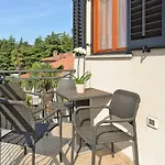 Ljiljana 1553 * Novigrad Istria