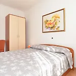 Ljiljana 1553 Lejlighed